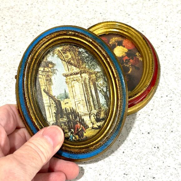 Miniature oval Florentine style frames pair (2) made in Italy multicolor prints - Picture 4 of 5